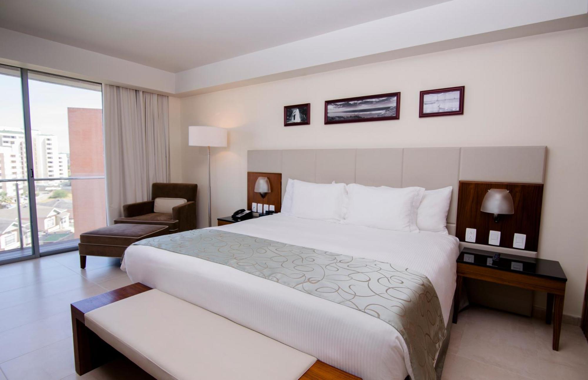 Sunsol Unik Luxury Hotel Porlamar Buitenkant foto