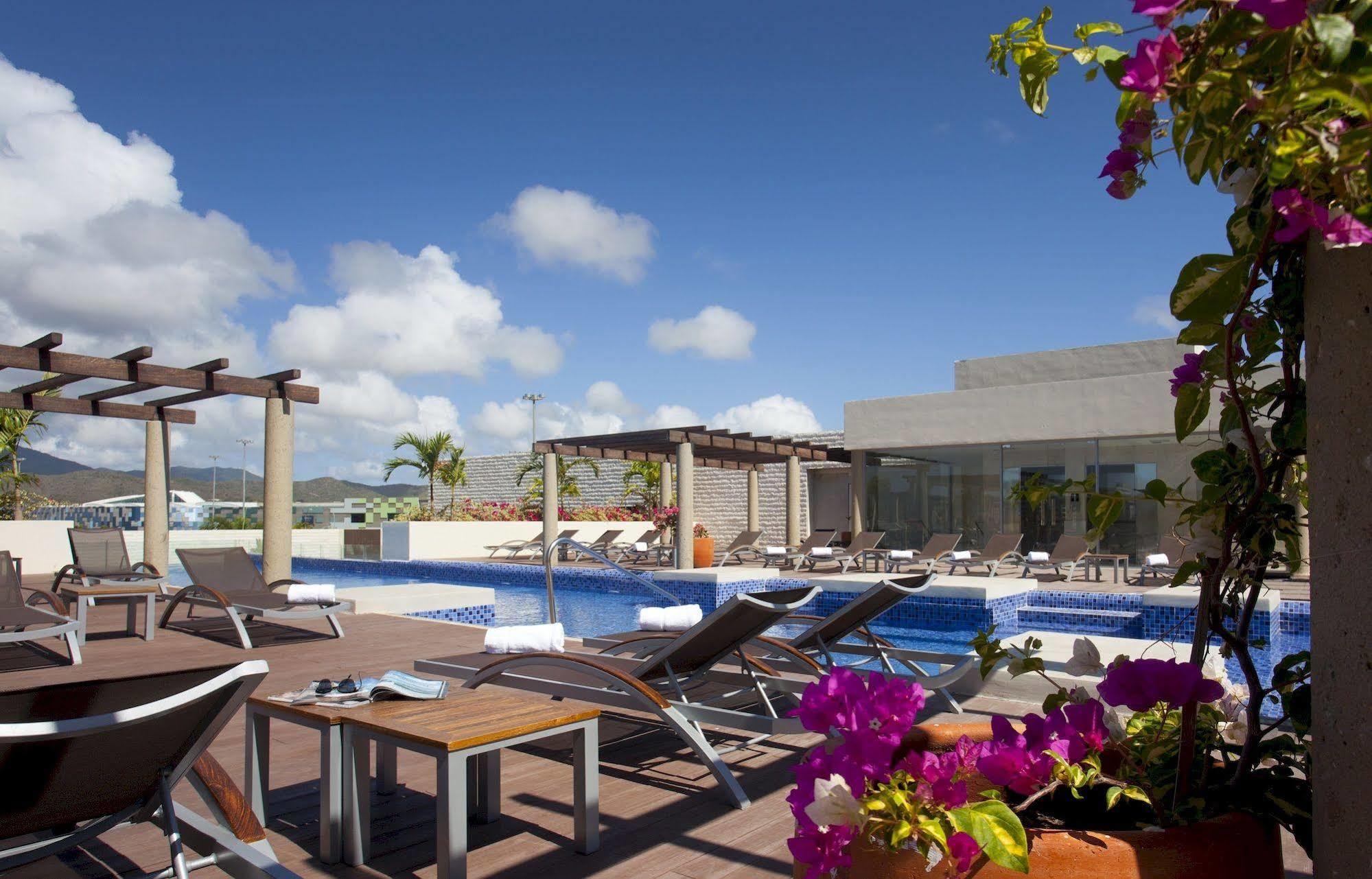 Sunsol Unik Luxury Hotel Porlamar Buitenkant foto