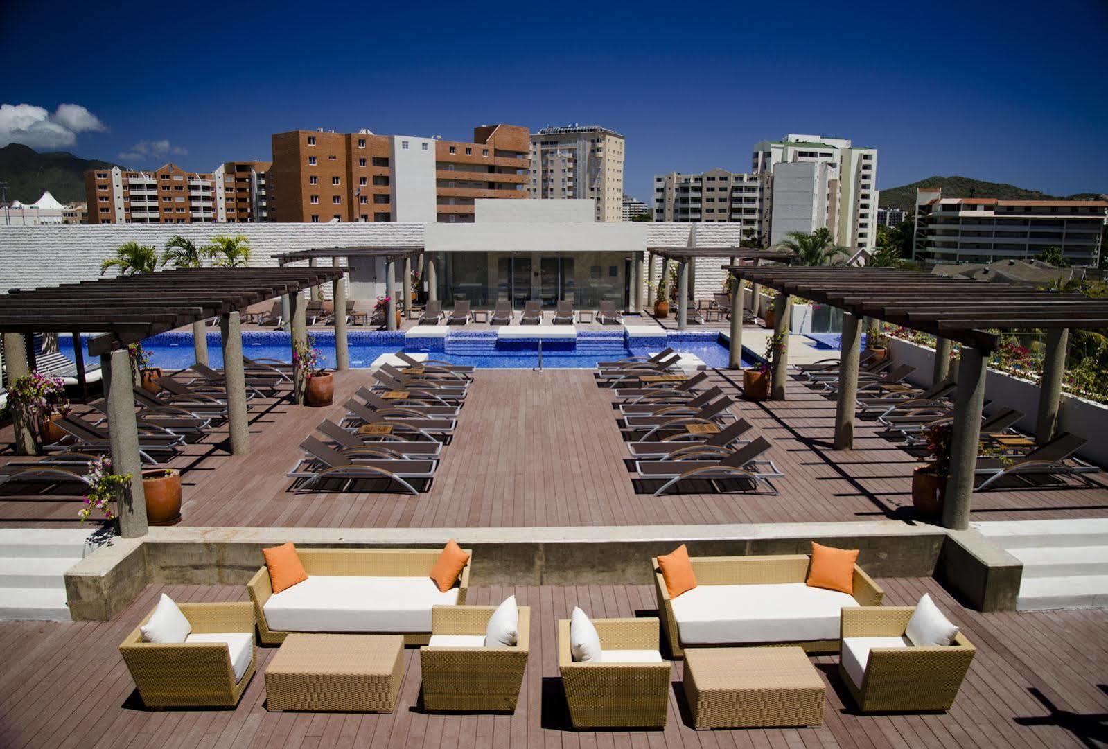 Sunsol Unik Luxury Hotel Porlamar Buitenkant foto