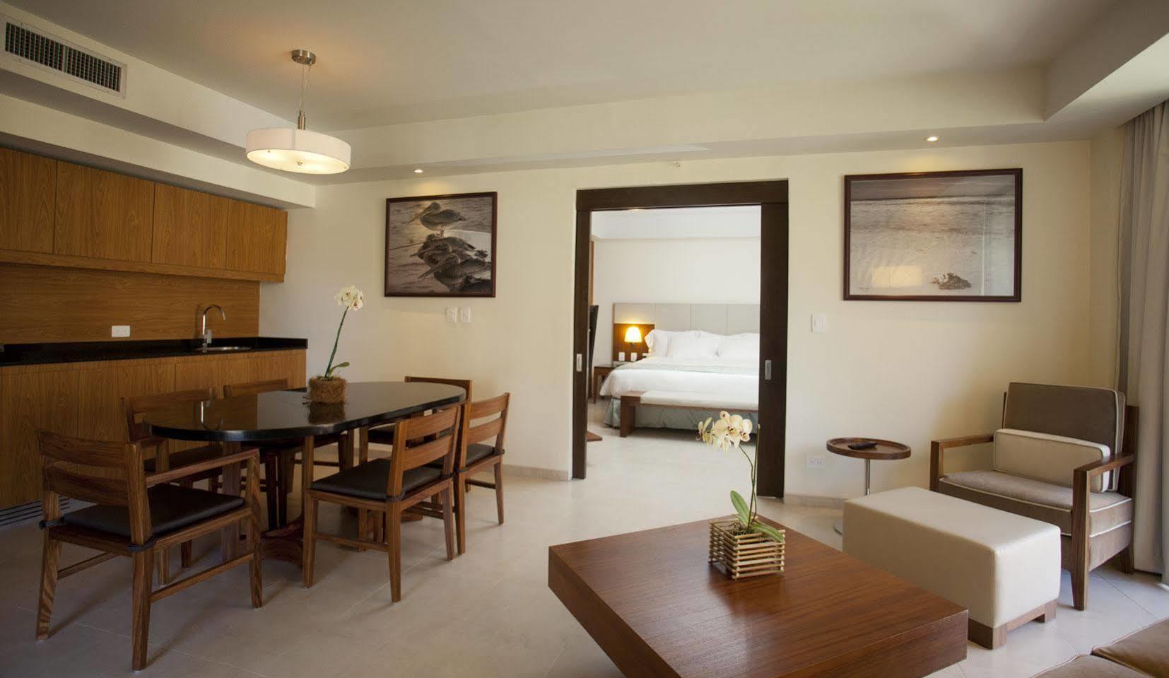 Sunsol Unik Luxury Hotel Porlamar Buitenkant foto